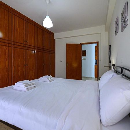 Oliva Apartment Kalamata Exterior foto